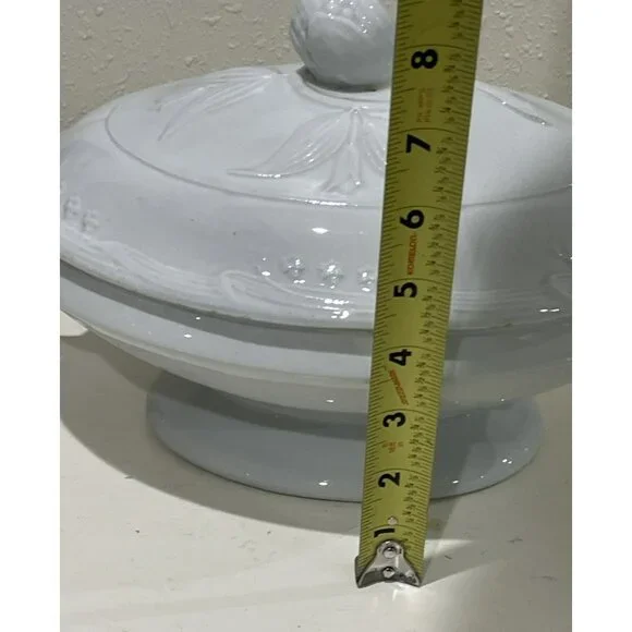 Antique 1865-1882 Meakin & Co England White Ironstone Vegetable Tureen Serving